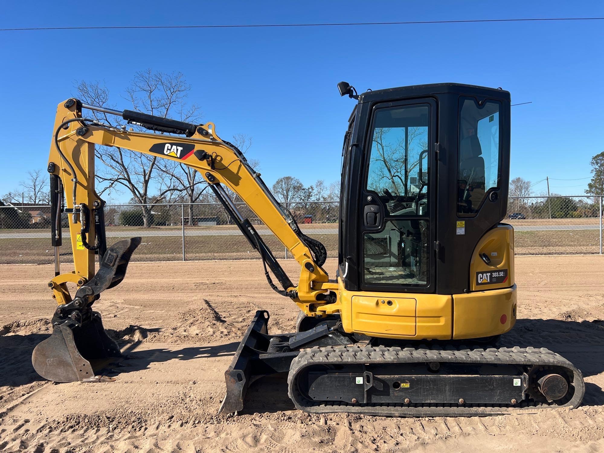 2019 CATERPILLAR 303.5E2 CR EXCAVATOR (A60429)
