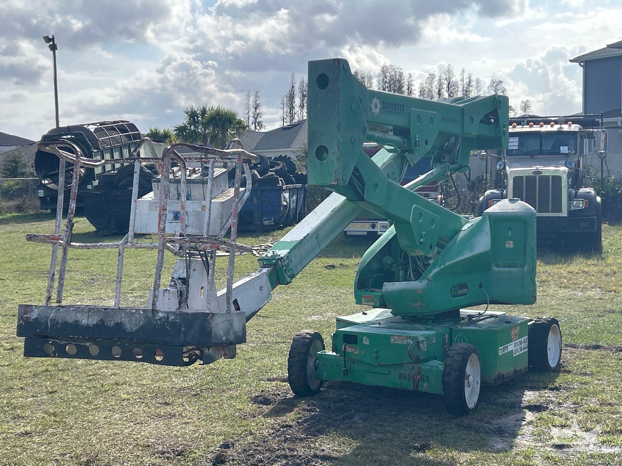 1997 JLG N40 Electric 40ft Articulating Boom Lift (A61567)