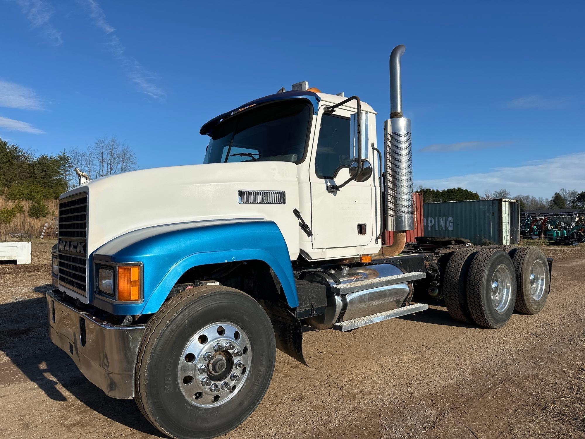 2003 Mack CX613 Vision Day Cab Truck, VIN # 1M2AE06Y43W014841 (A57453)