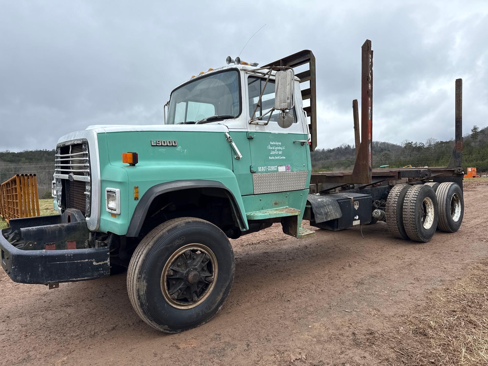 1989 Ford LT9000 Log Truck, VIN # 1FDZU90T2KVA25137 (A57453)