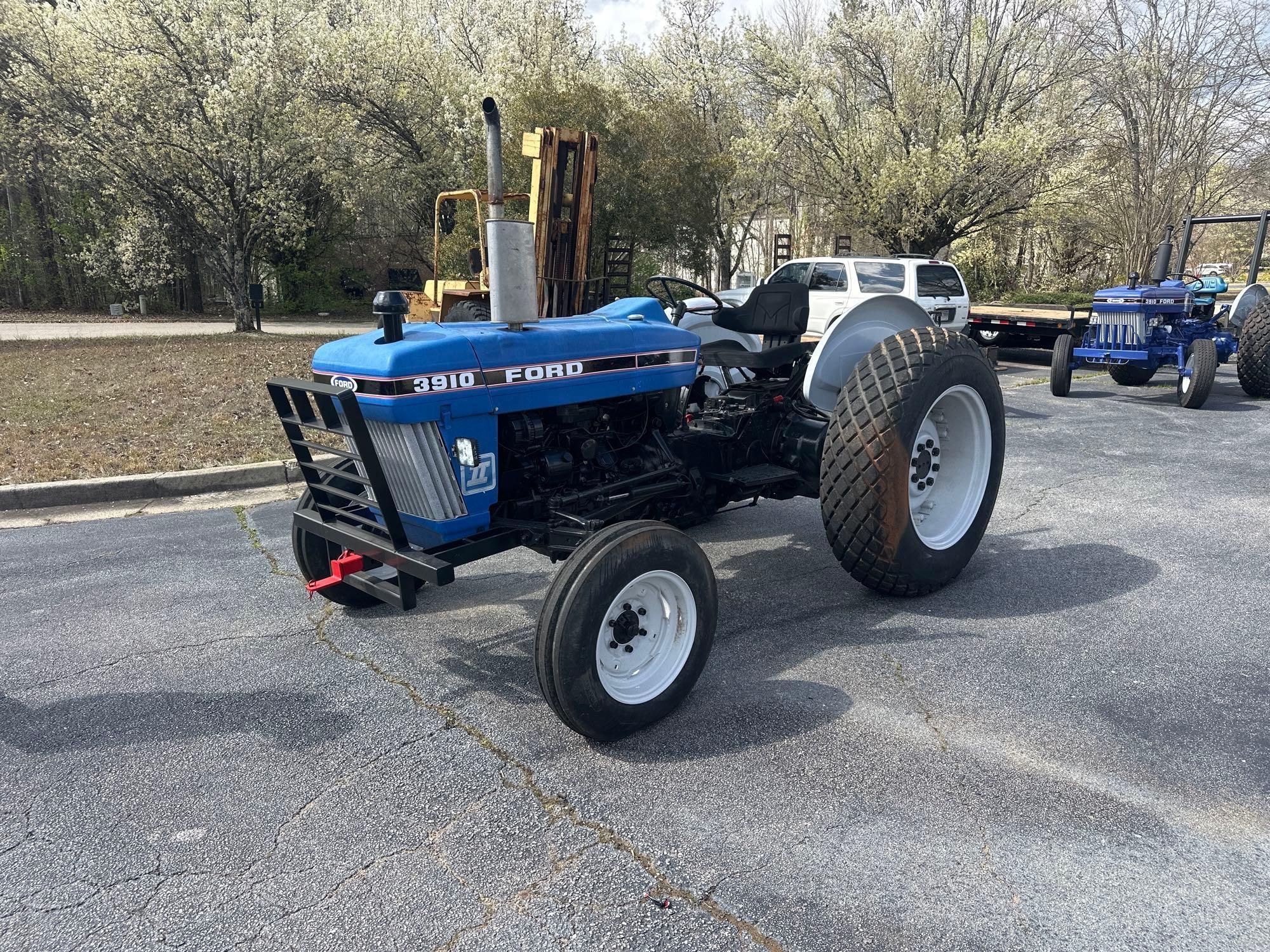 Ford 3910 Tractor (A65579)