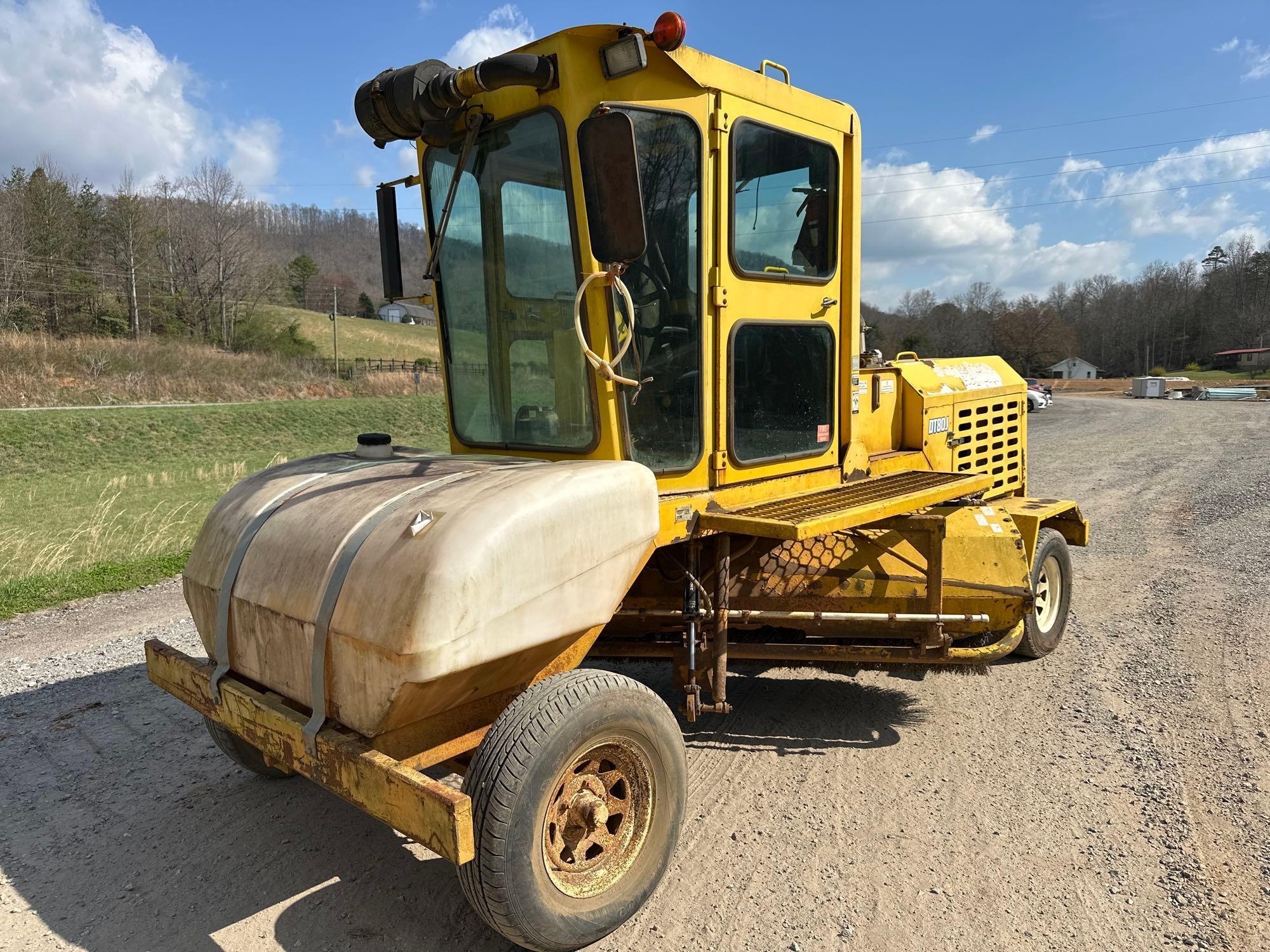 Superior Broom DT80J Street Sweeper (A65579)