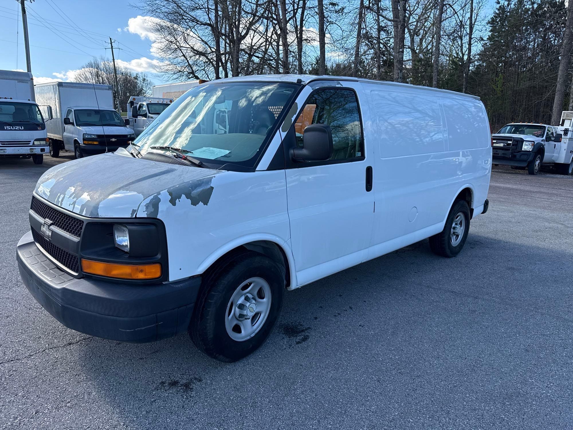 2005 Chevrolet Express Van, VIN # 1GCFG15X351255714 (A65563)
