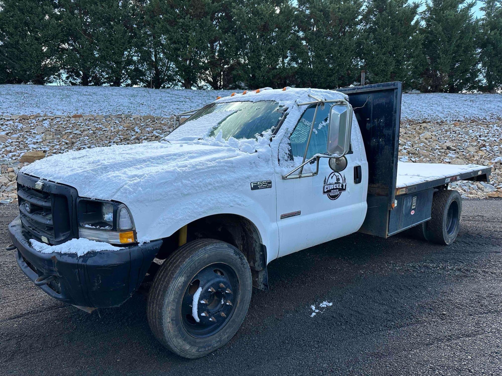 2004 Ford F-550 Single Cab Flatbed Truck, VIN # 1FDAF56P94EC72605 (A65563)