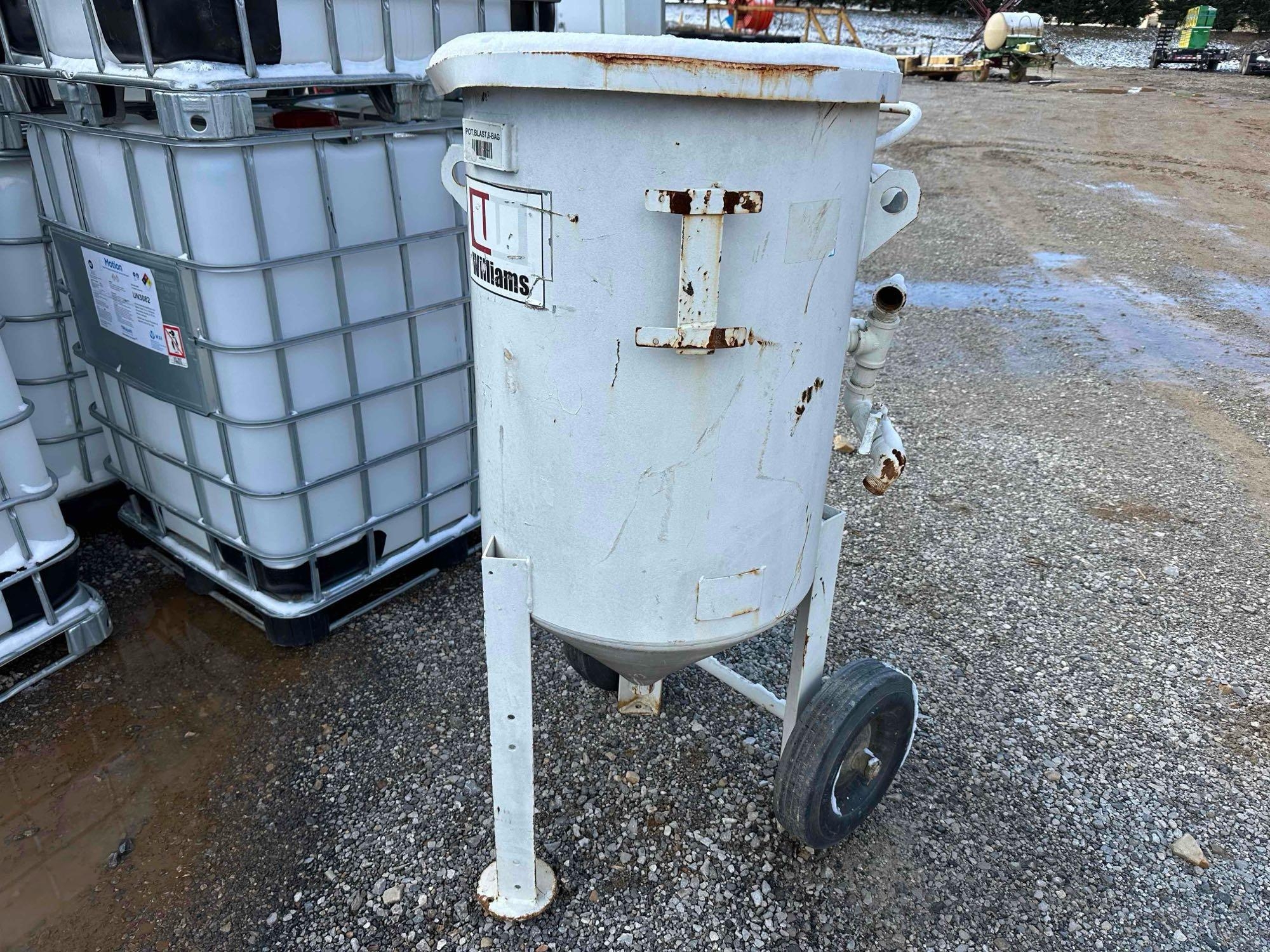 Sand Blast Pot (A65579)