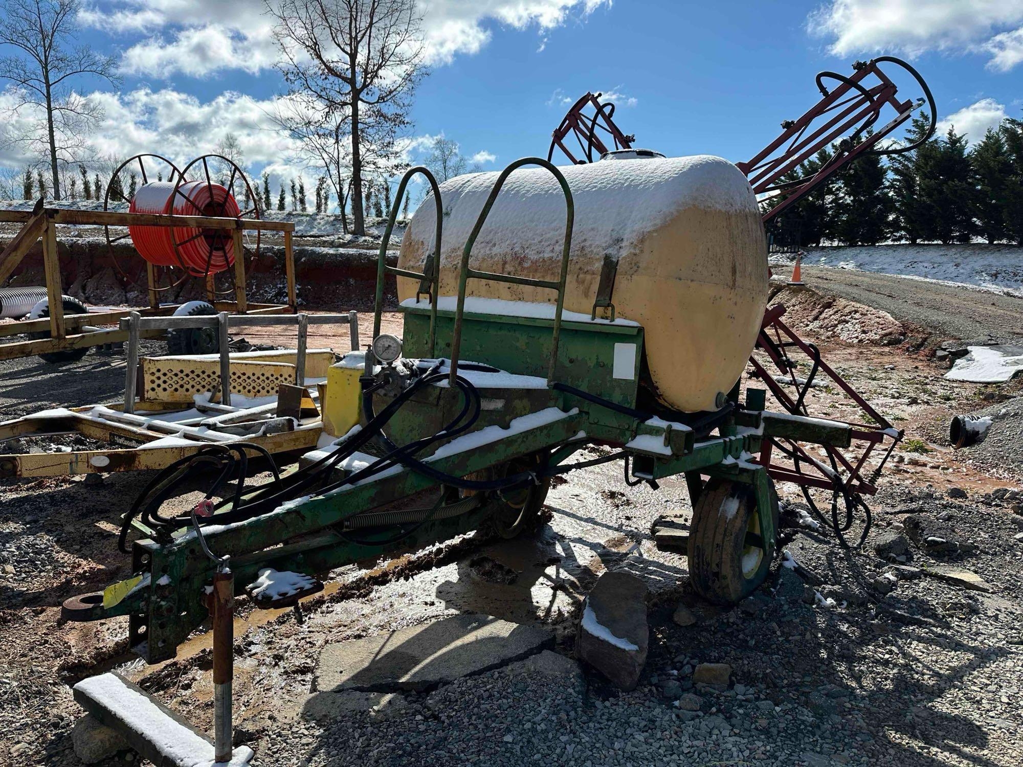 250 Gallon John Deere Sprayer (A65579)