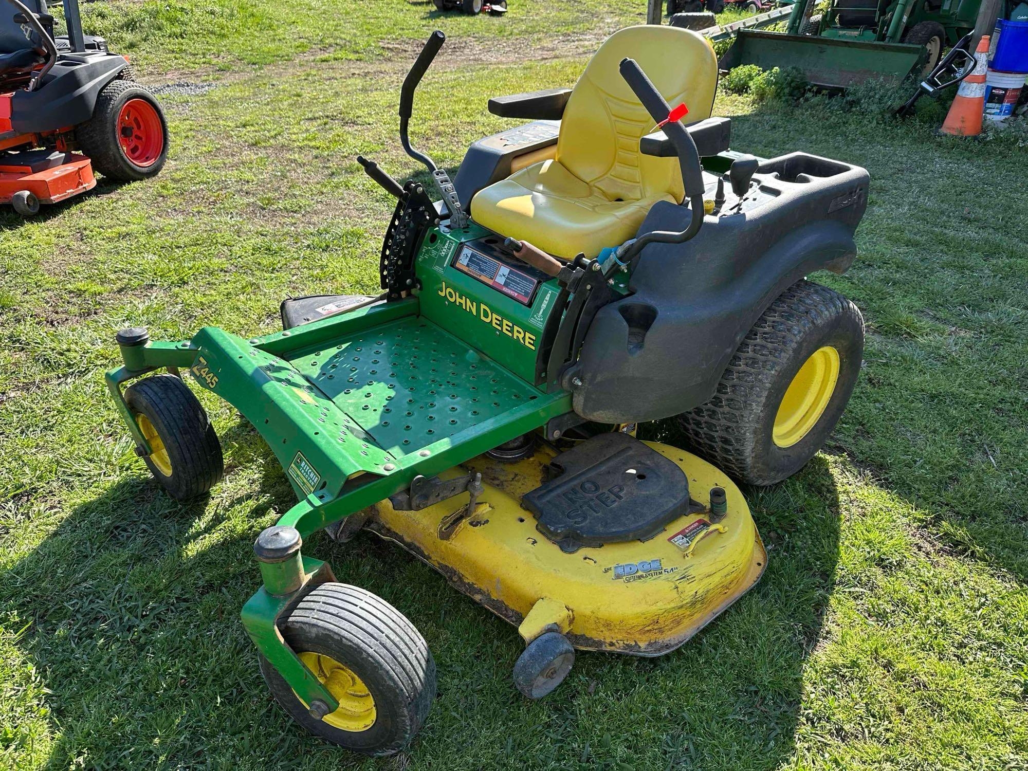 John Deere Zero Turn Lawnmower (A65579)