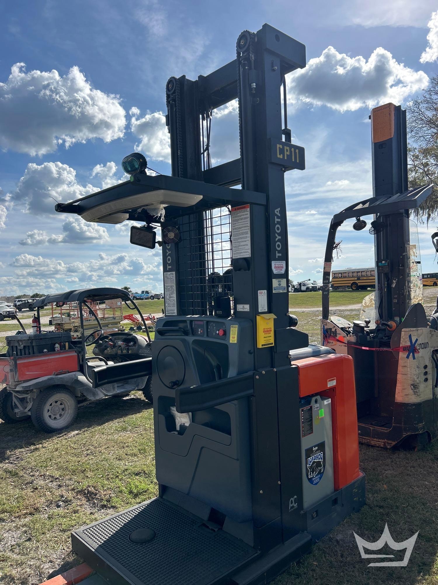 Toyota 8BPU15 3,000 LB Electric Forklift (A59228)