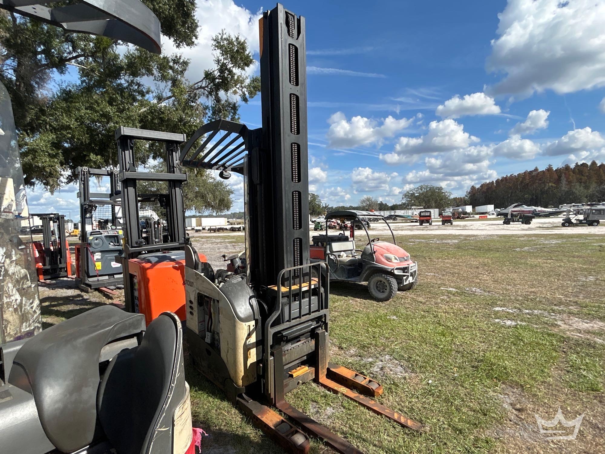 Crown RM6025-45 4,500 LB Stand-On Electric Forklift (A59228)