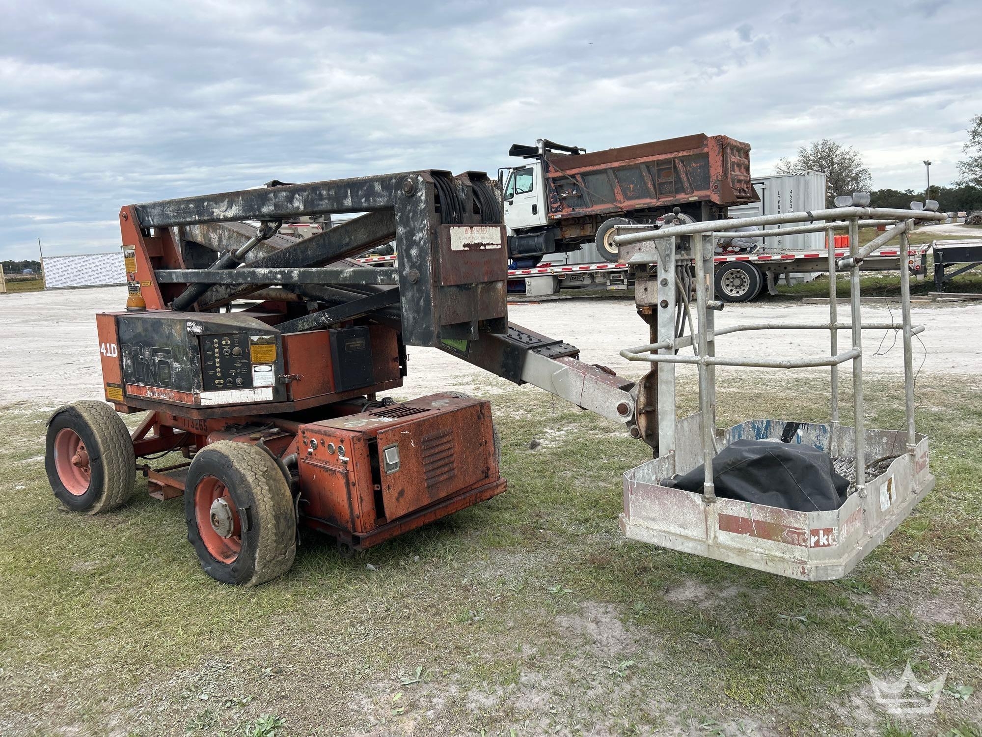 Snorkel Uno 41D 4x4 Articulating Boom Lift (A59228)