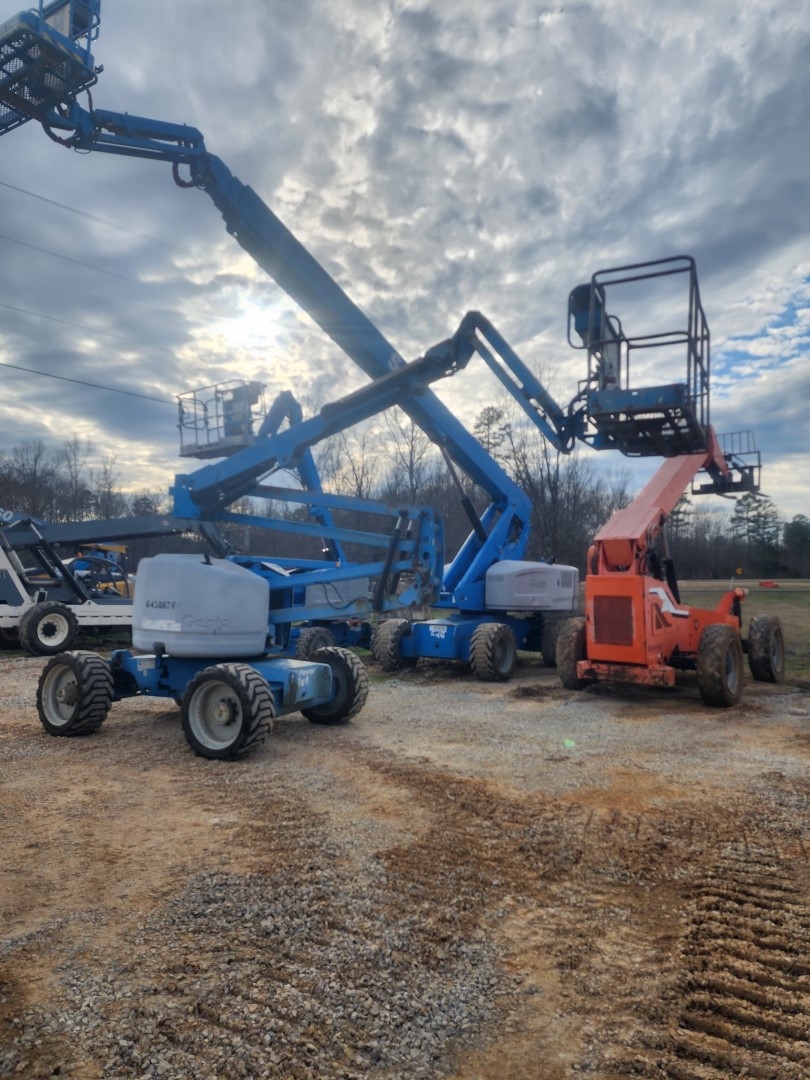 2006 Genie Z45/25J Articulated Boom Lift (A64047)