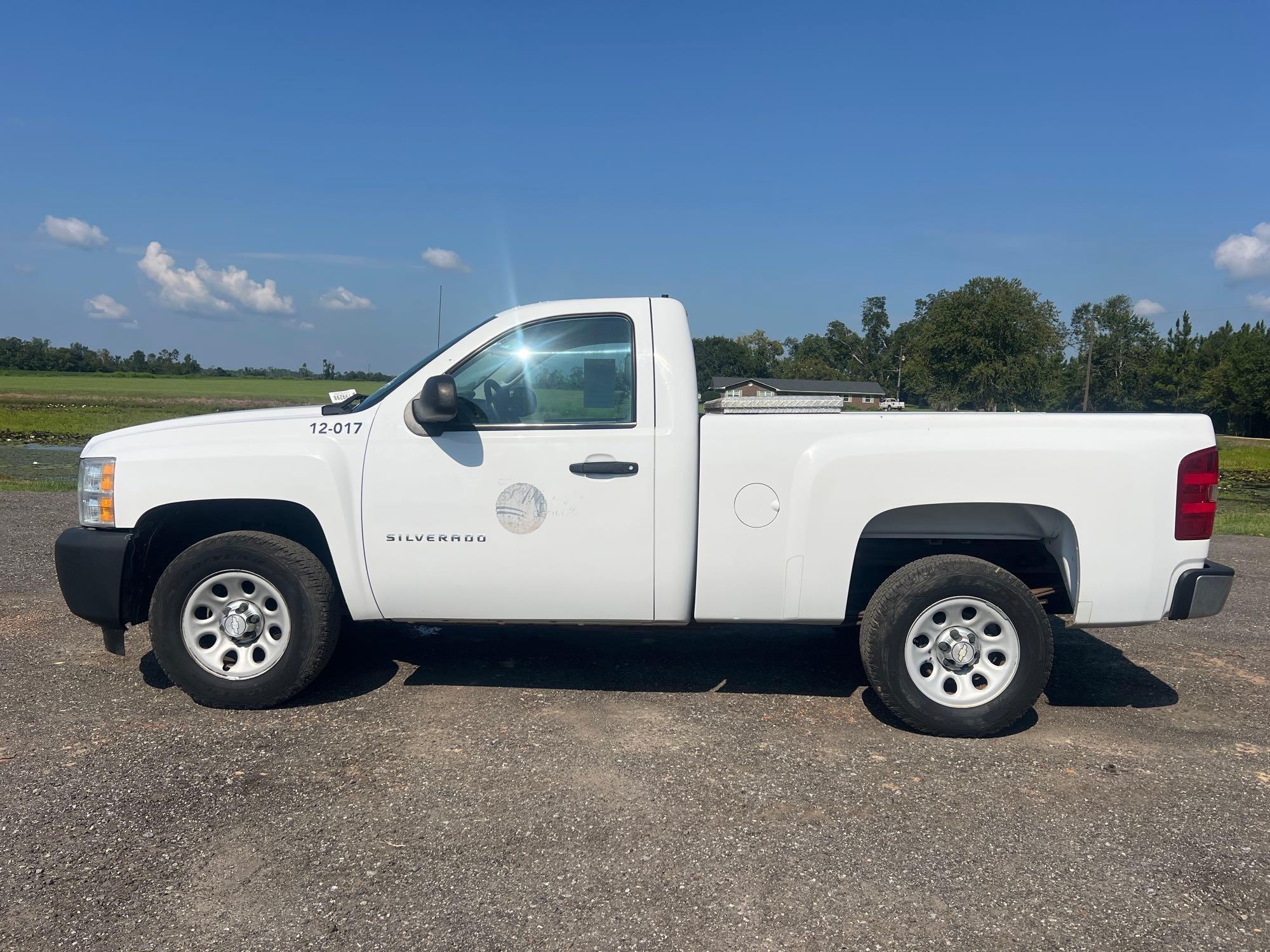 2012 CHEVROLET SILVERADO SINGLE CAB TRUCK (A51406)