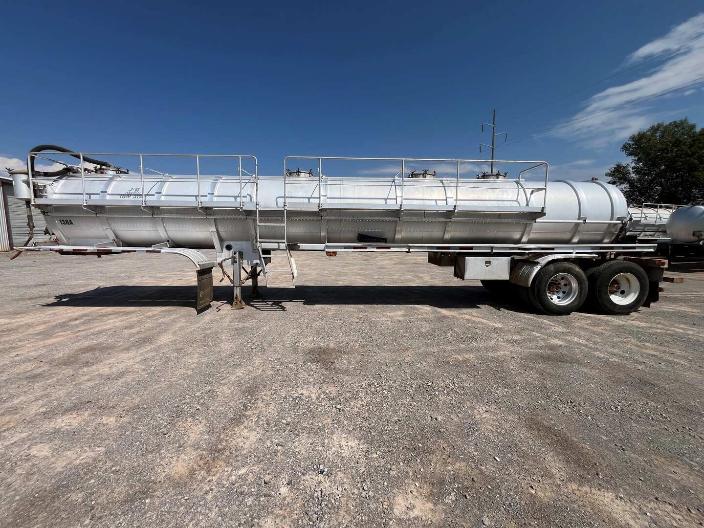 2017 TROXEL 150 BBL ALUMINUM VACUUM TRAILER (A53843)