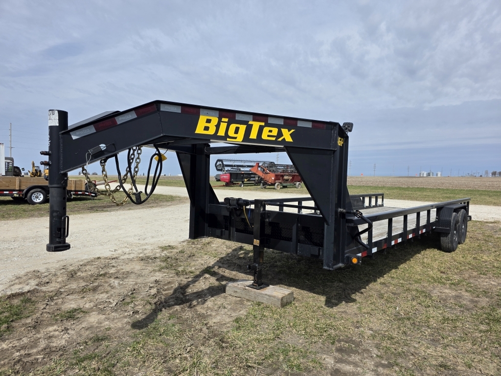 2019 Big Tex Gooseneck Low Pro Equipment Trailer (A66285)