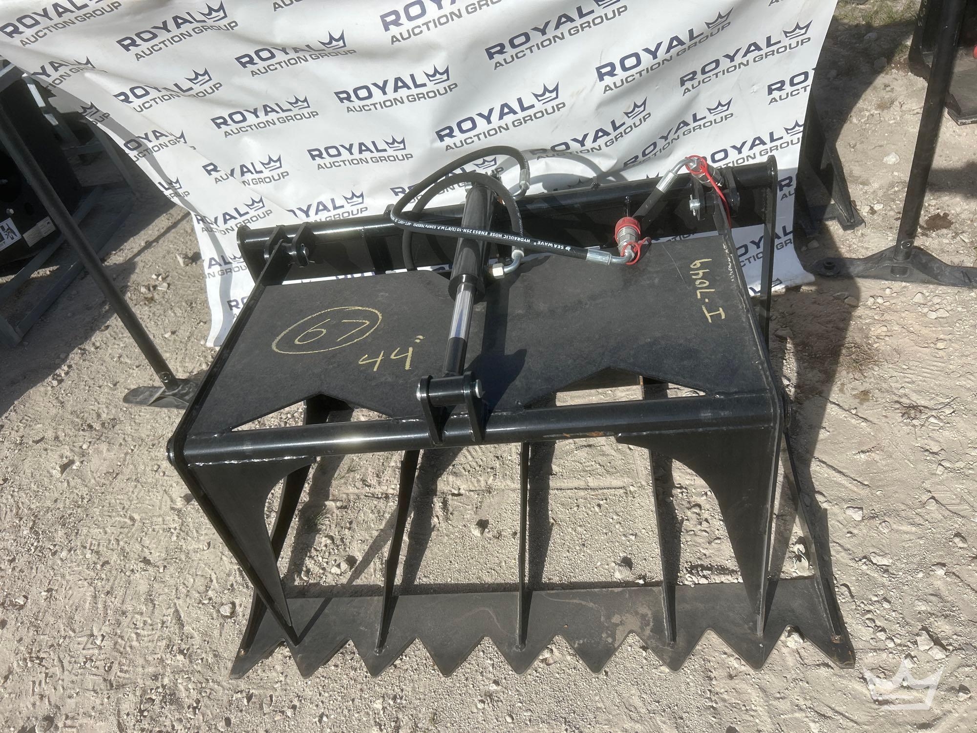 2025 Hydraulic Stump Grapple Bucket Mini Skid Steer Attachment (A61572)