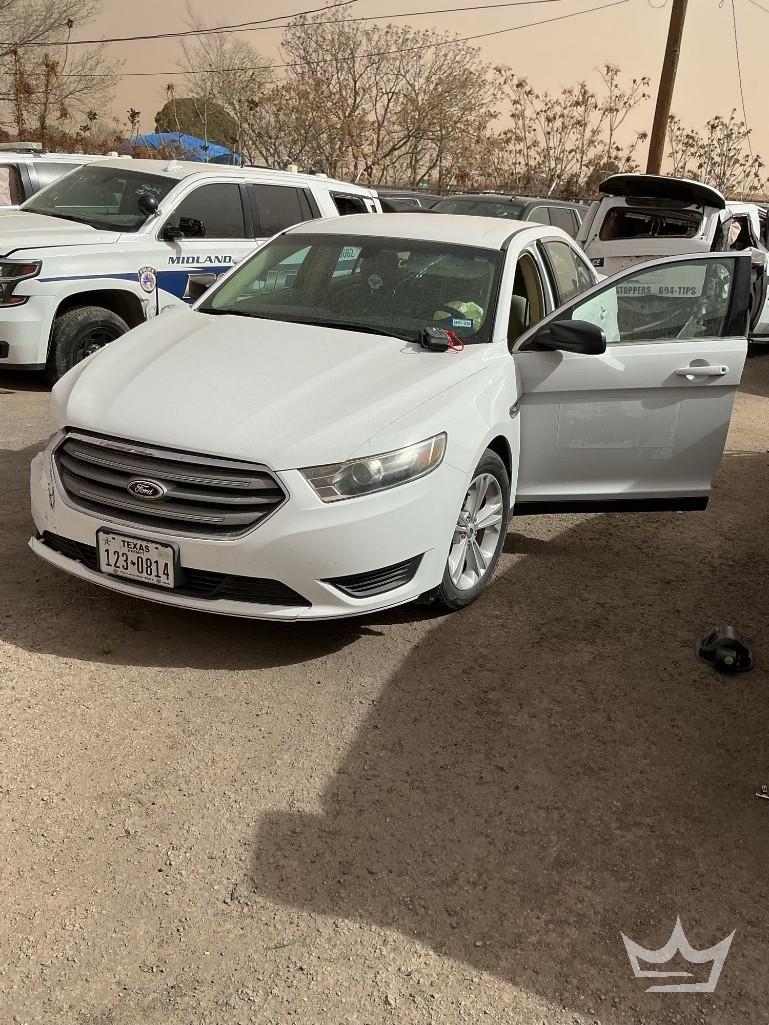 2016 Ford Taurus Sedan (A64194)