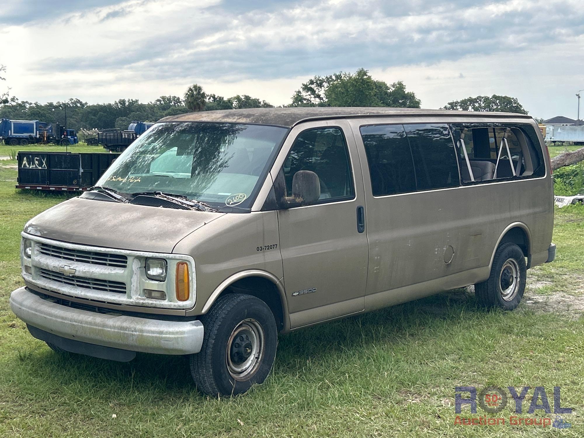 2000 Chevrolet Express Passenger Van (A48081)