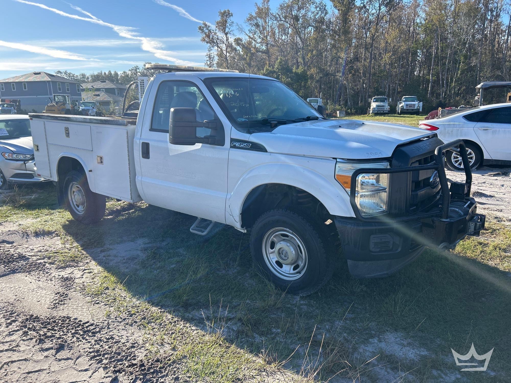 2015 Ford F-350 4x4 Service Truck (A59230)