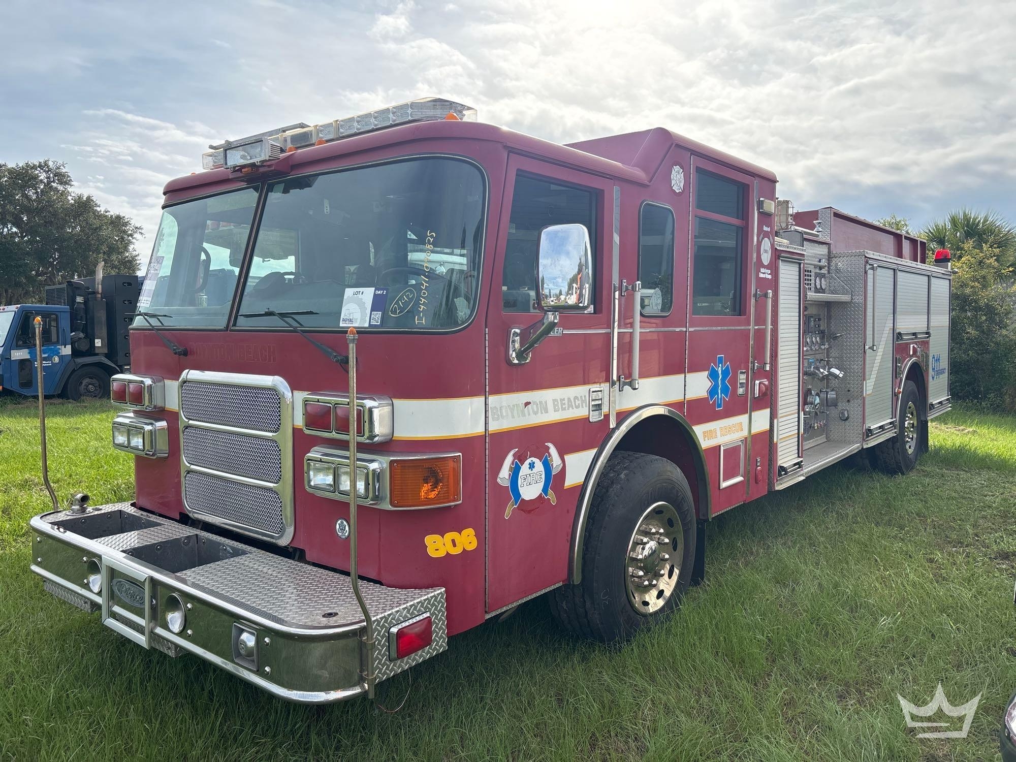 2004 Pierce Tilt Crew Cab Enforcer Fire Truck (A59230)