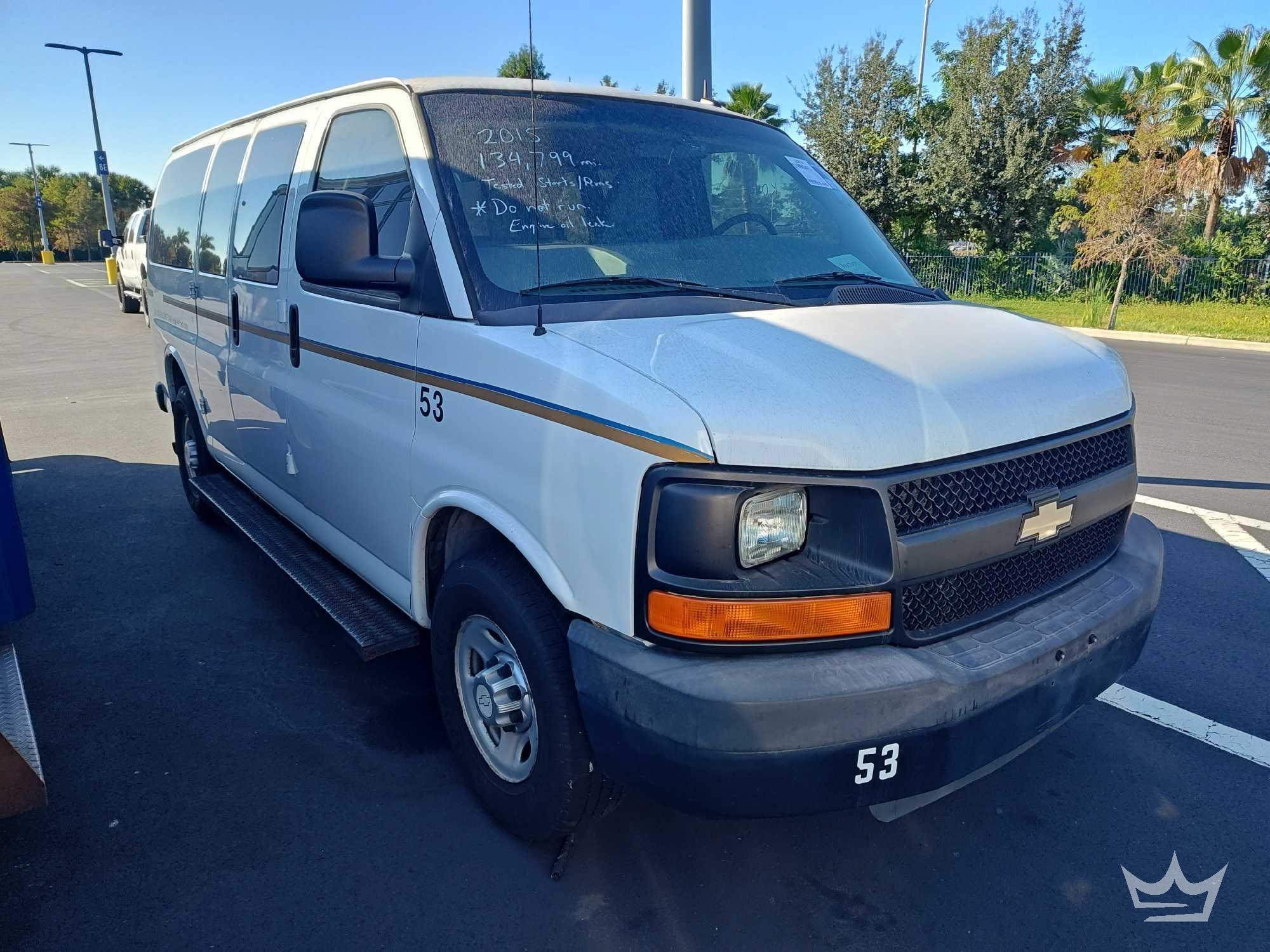 2015 Chevrolet Express 2500 Passenger Van (A61568)
