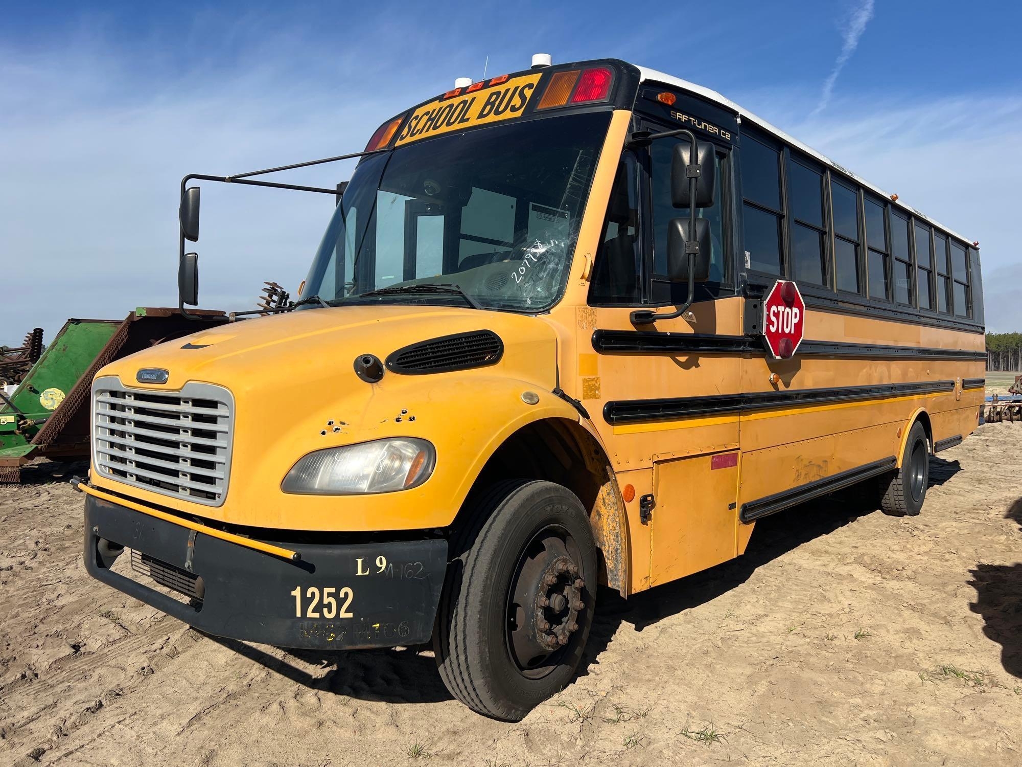 THOMAS SCHOOL BUS (A63290)