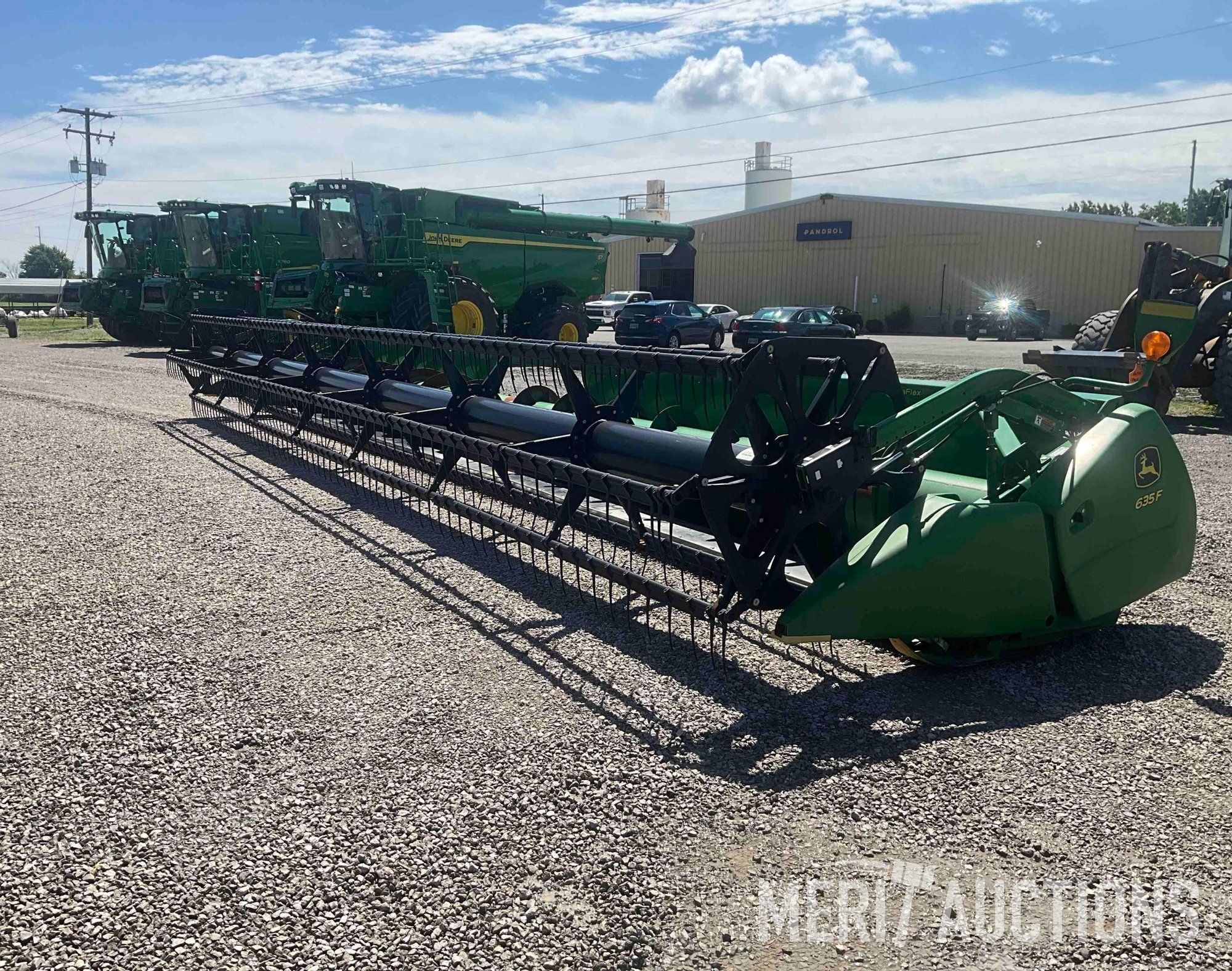 2014 John Deere 635F Grain Platform (A50657)