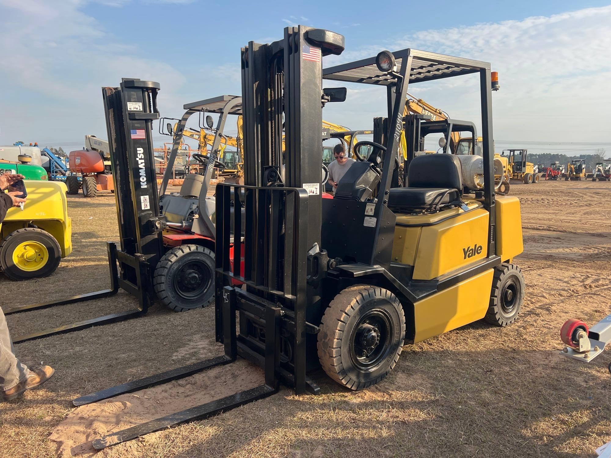 YALE GLP050RGNUAE086-LP STRAIGHT MAST FORKLIFT (A62129)