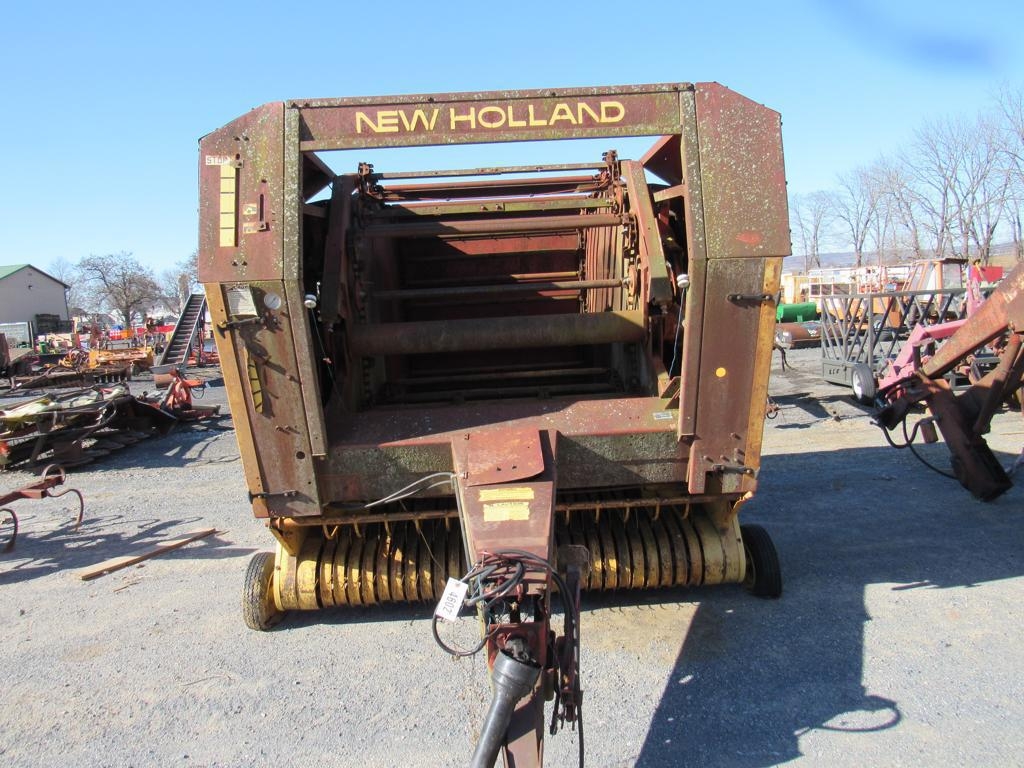 New Holland 853 Round Baler (A49251)