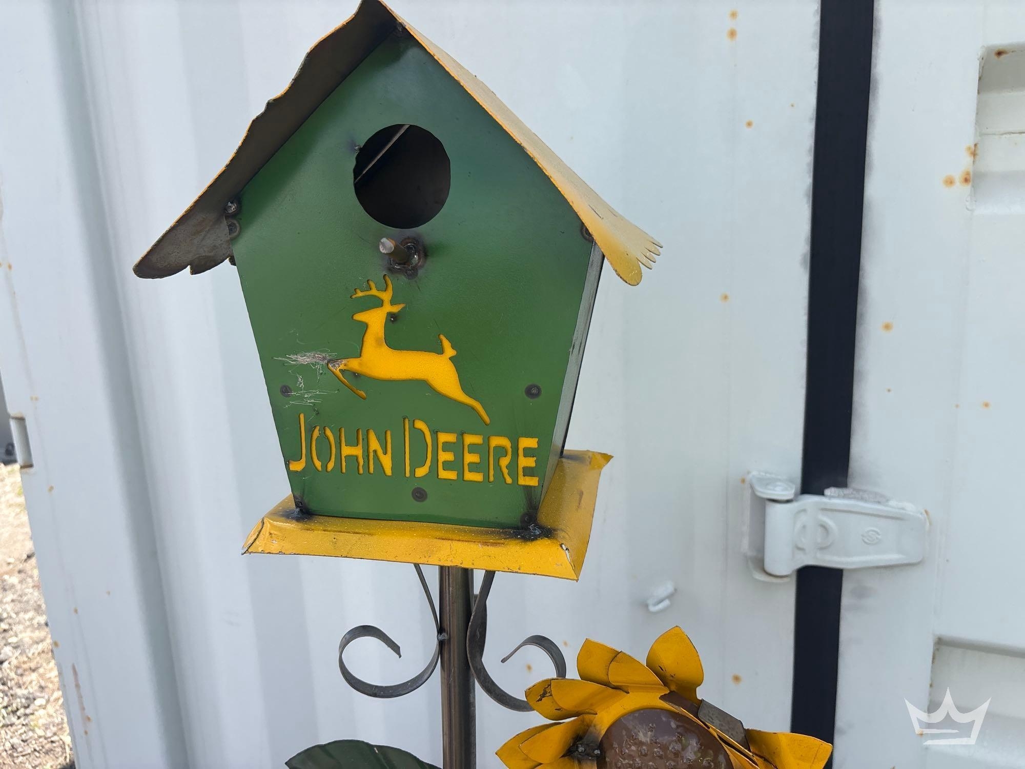 John Deere Bird House (A64557)