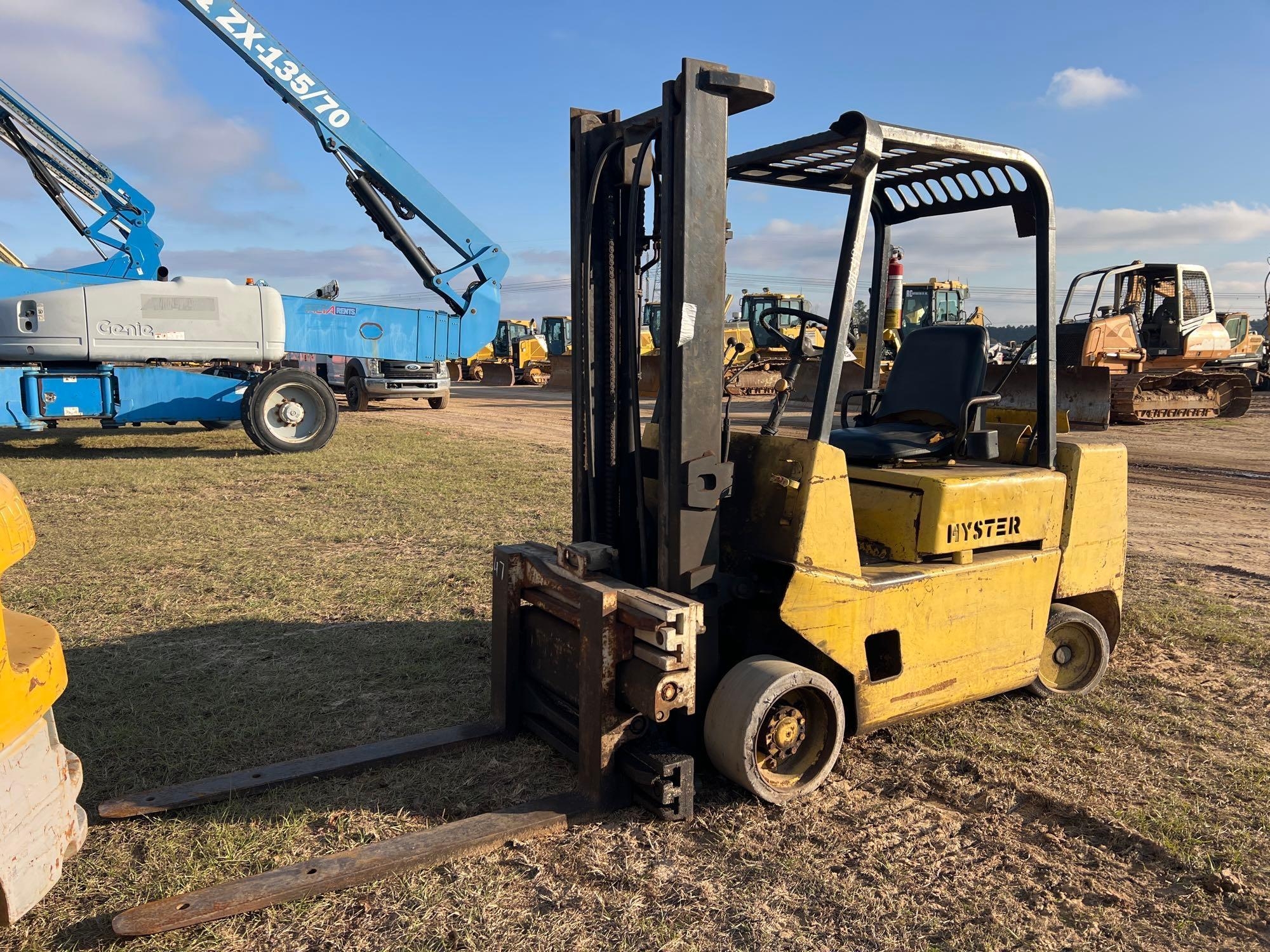 HUSTER S60XL STRAIGHT MAST FORKLIFT (A52709)