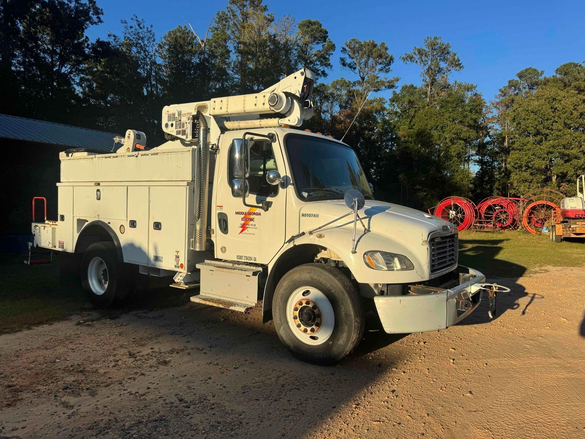 2016 Freightliner M2 Bucket Truck, VIN # 1FVACXDT6GHGT1850 (A54865)