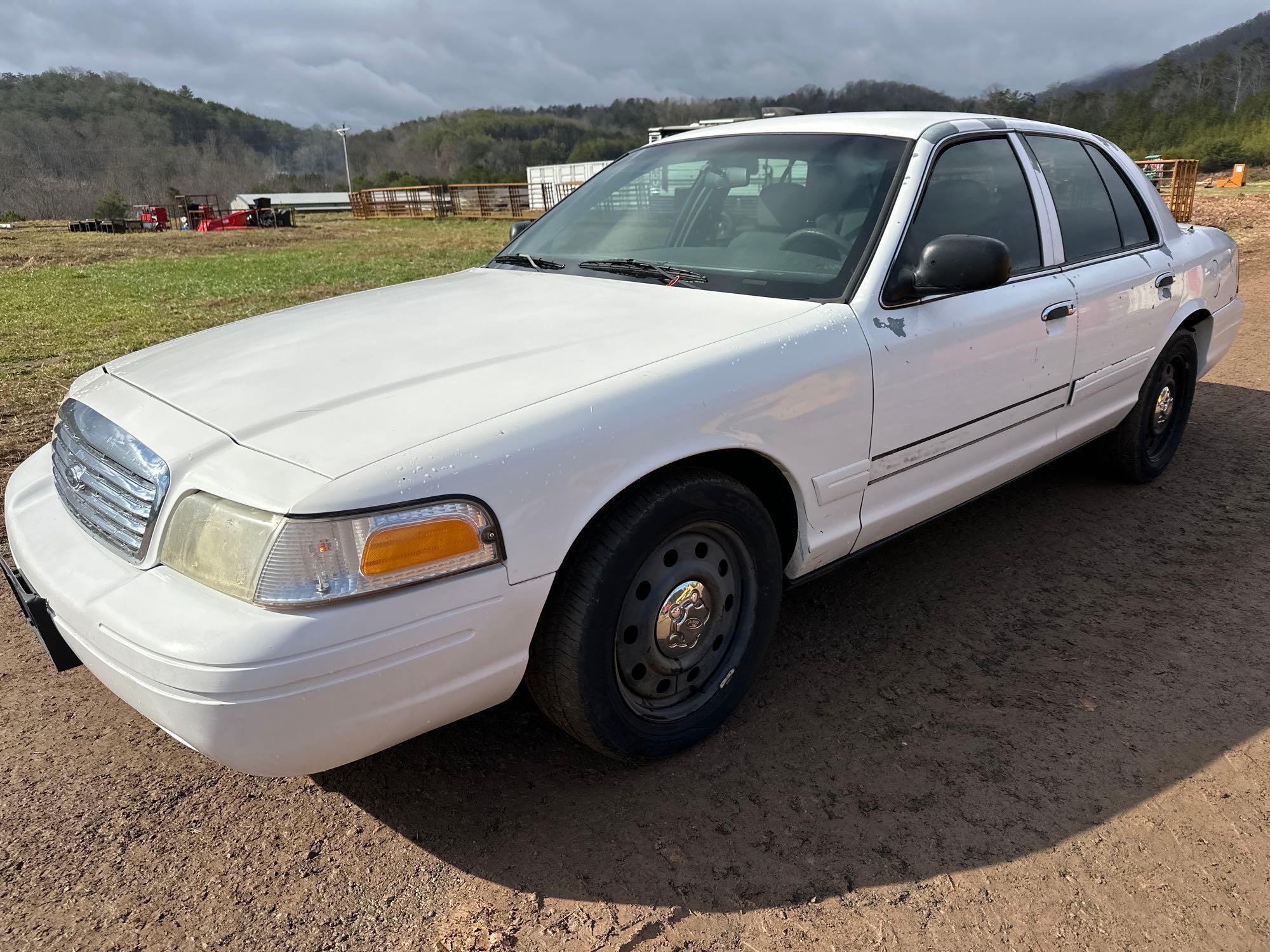 2007 Ford Crown Victoria Passenger Car, VIN # 2FAHP71W77X101435 (A57453)