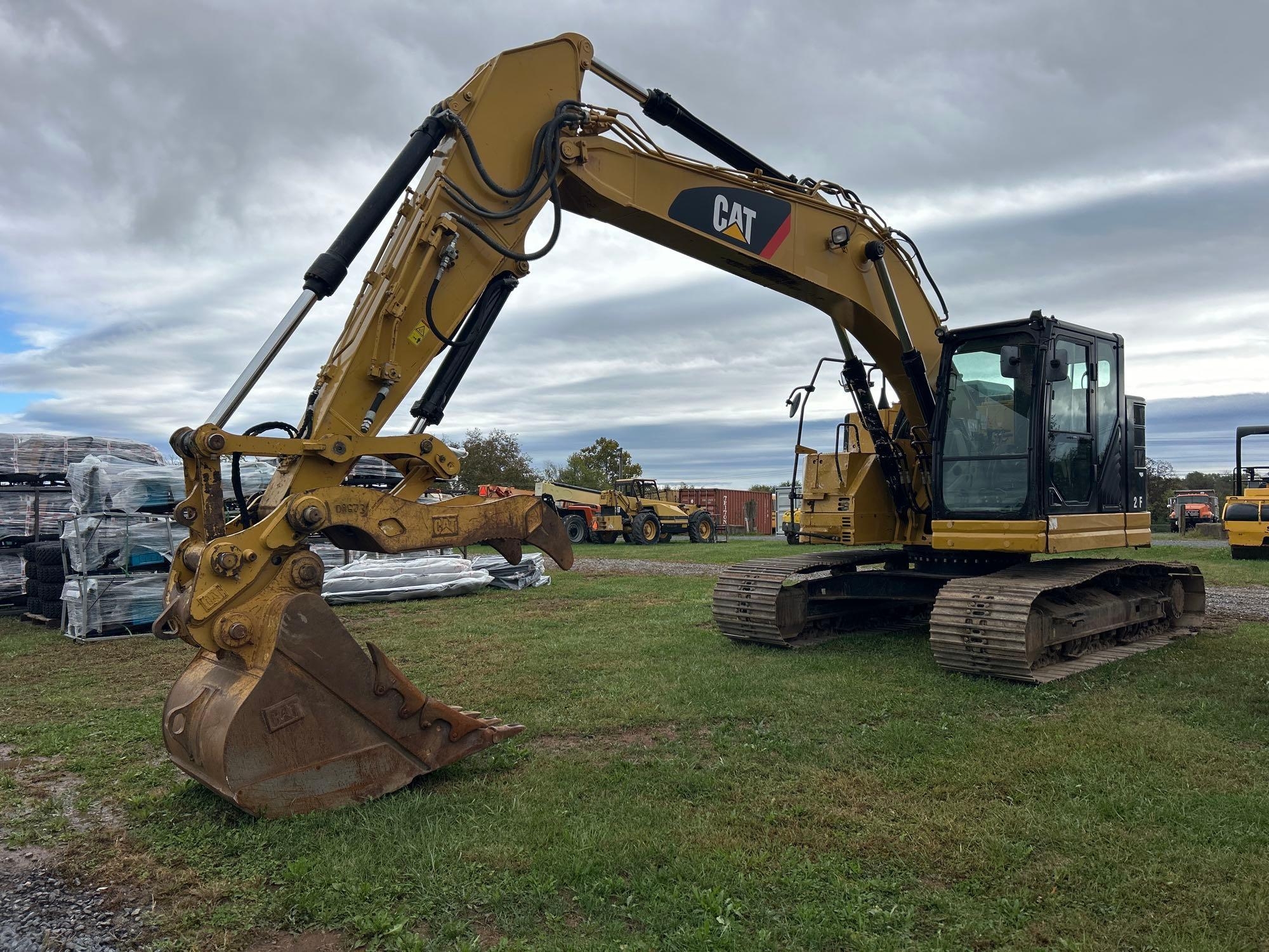 2016 CAT 325FL CR (A47477)