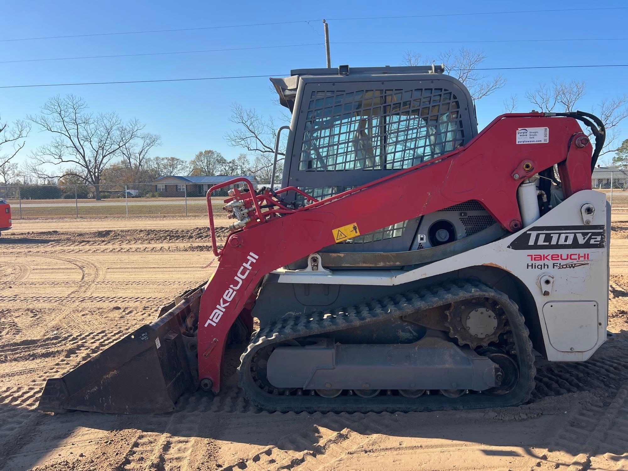 2017 TAKEUCHI TL10V2 SKID STEER (A60429)