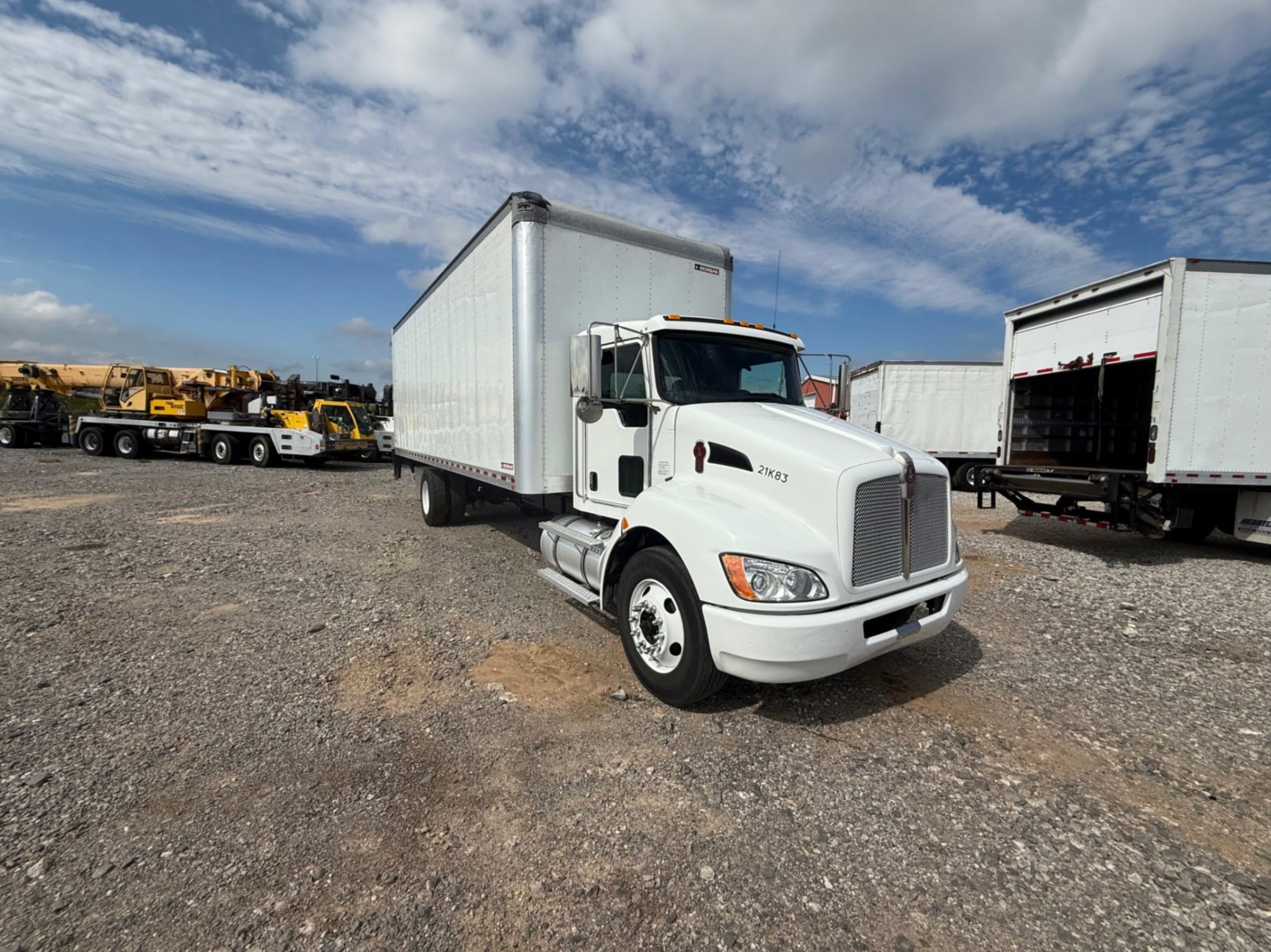 2021 KENWORTH T270 (A55745)
