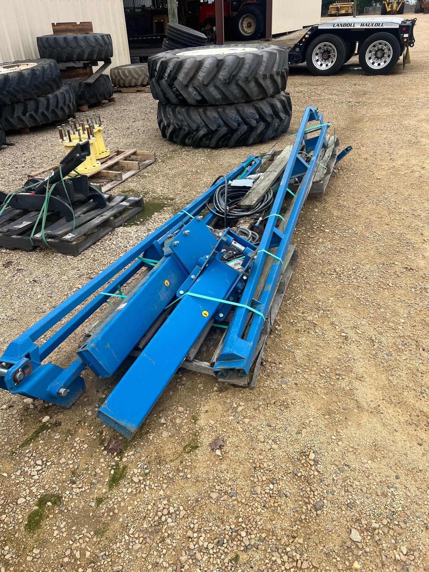 2012 KINZE FLAT FOLD ROW MARKERS SET FOR 12 ROW 36/38 STACK FOLD TOOL BAR (A55315)