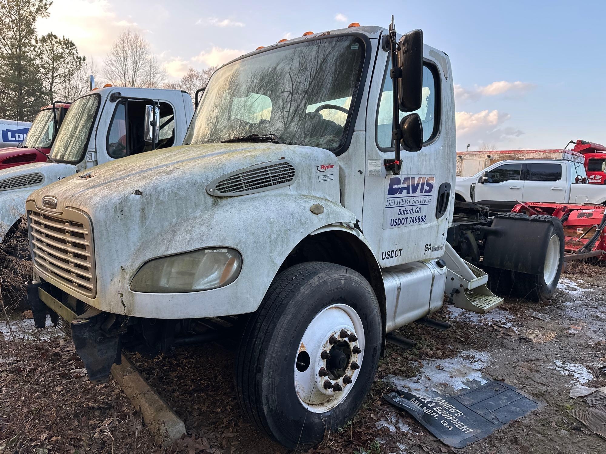 INOP/NON-RUNNING 2006 Freightliner M2 106 Day Cab Truck, VIN # 1FUBCXDC06HW03952 (A61165)