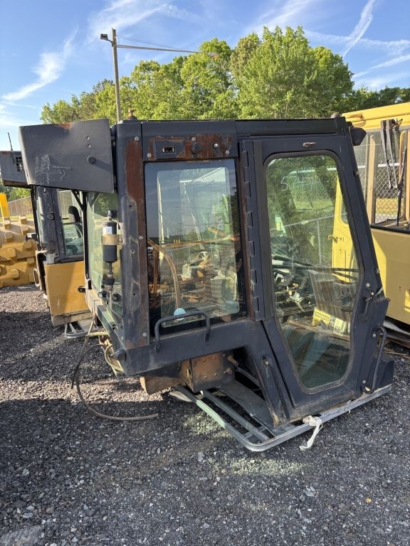 CAT 963C Cab (A68134)