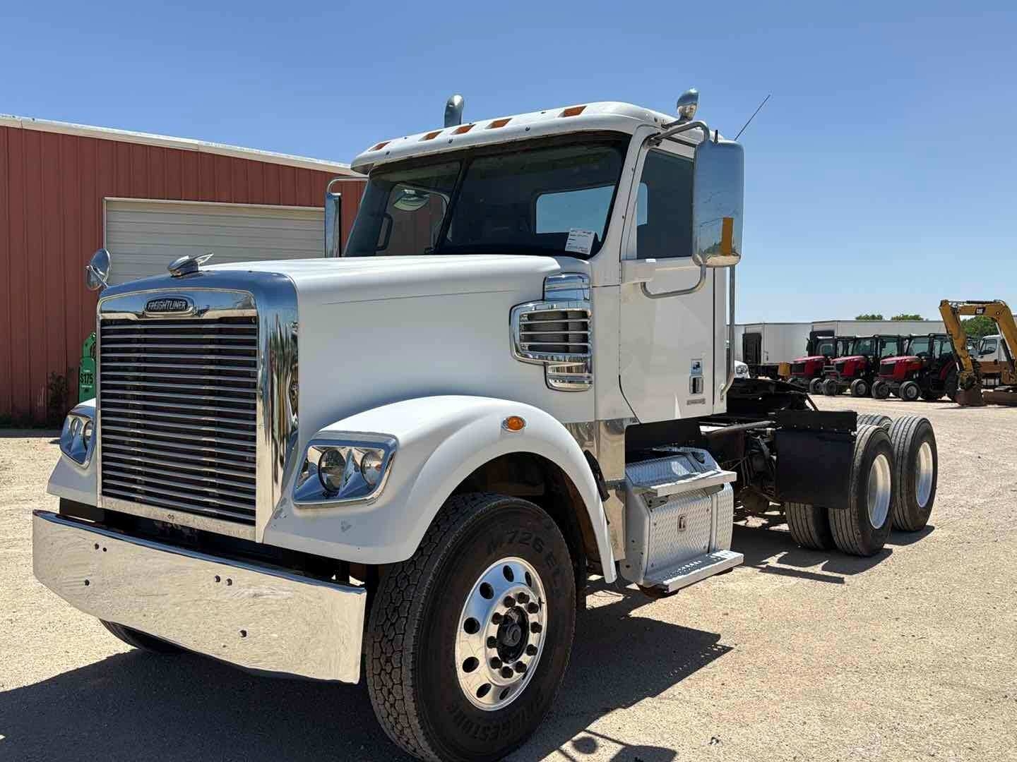 2014 FREIGHTLINER CORONADO (A48992)