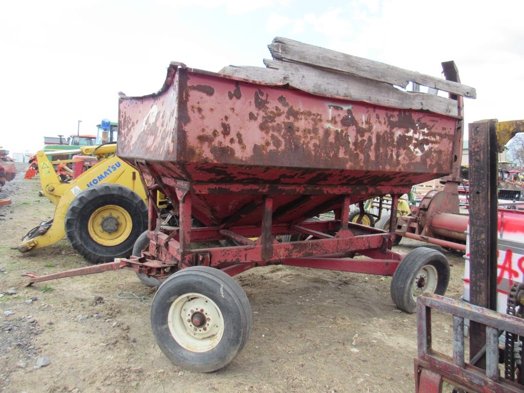 Easy Flo 220 Bushel Gravity Wagon (A49251)