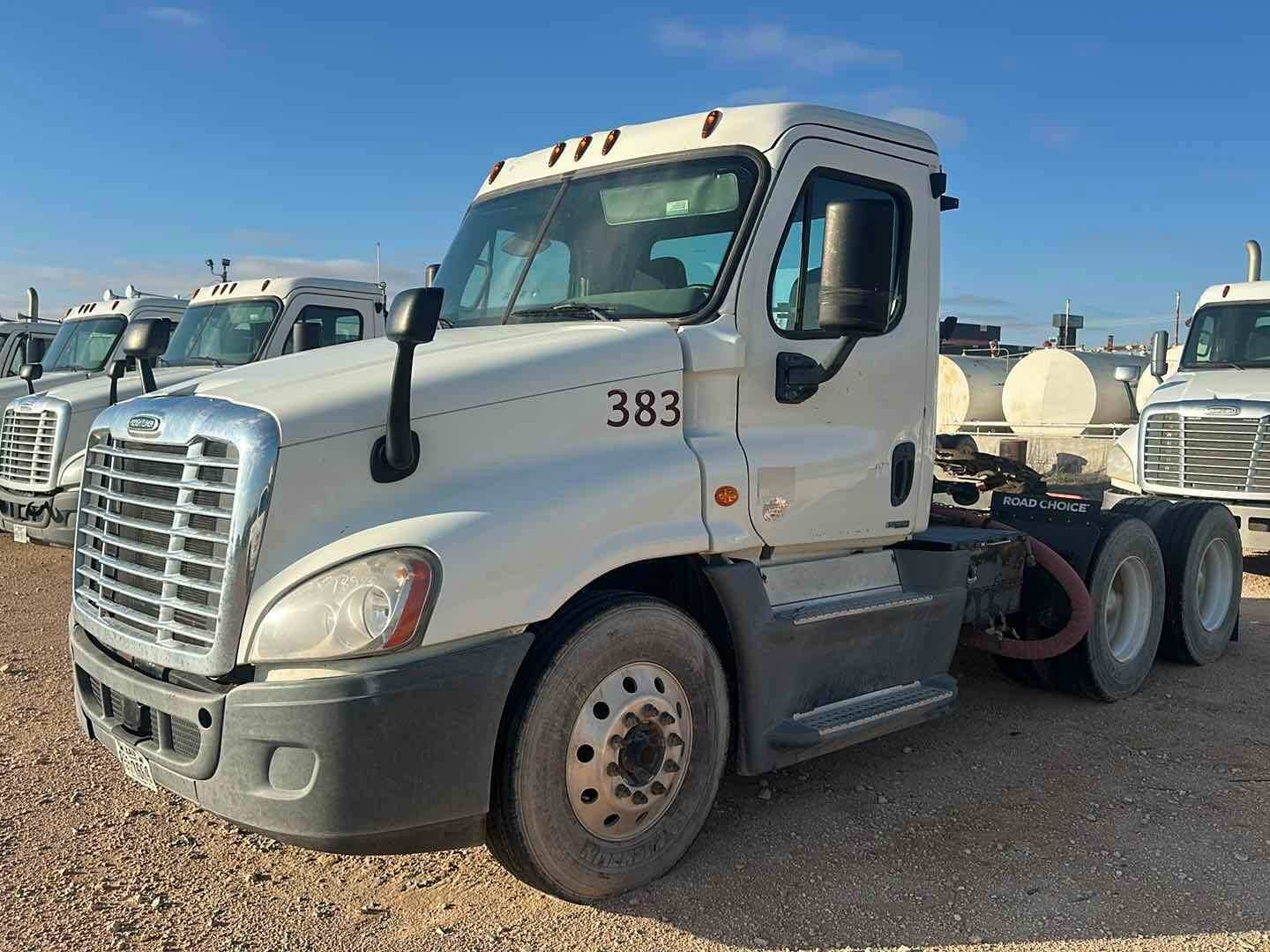 2016 FREIGHTLINER CASCADIA (A55745)