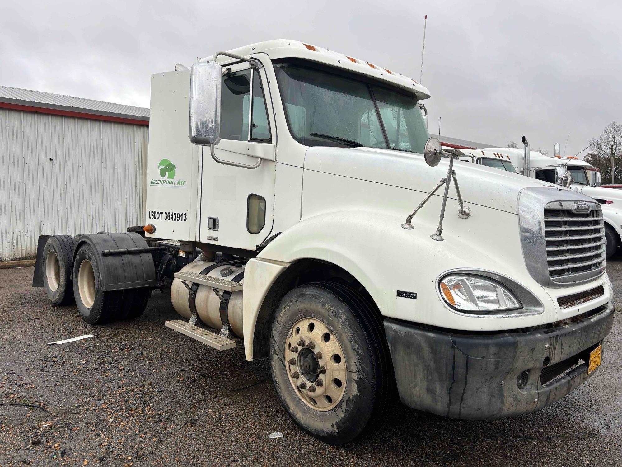2009 Freightliner Columbia 120  10-Speed, Mercedes MBE4000, 6x4 (A52128)