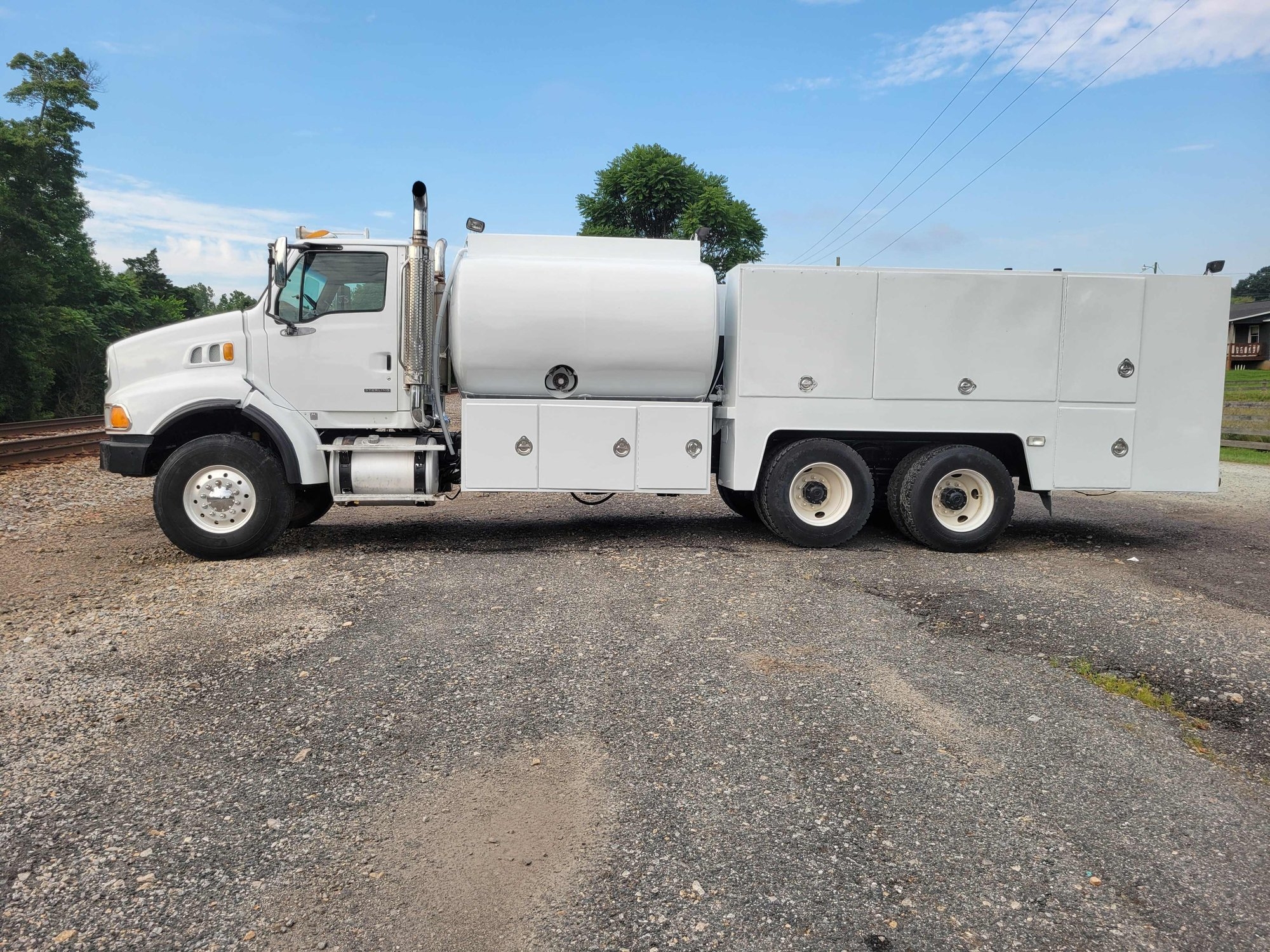 2007 Sterling L9500 Fuel & Lube Y22693 (A62613)