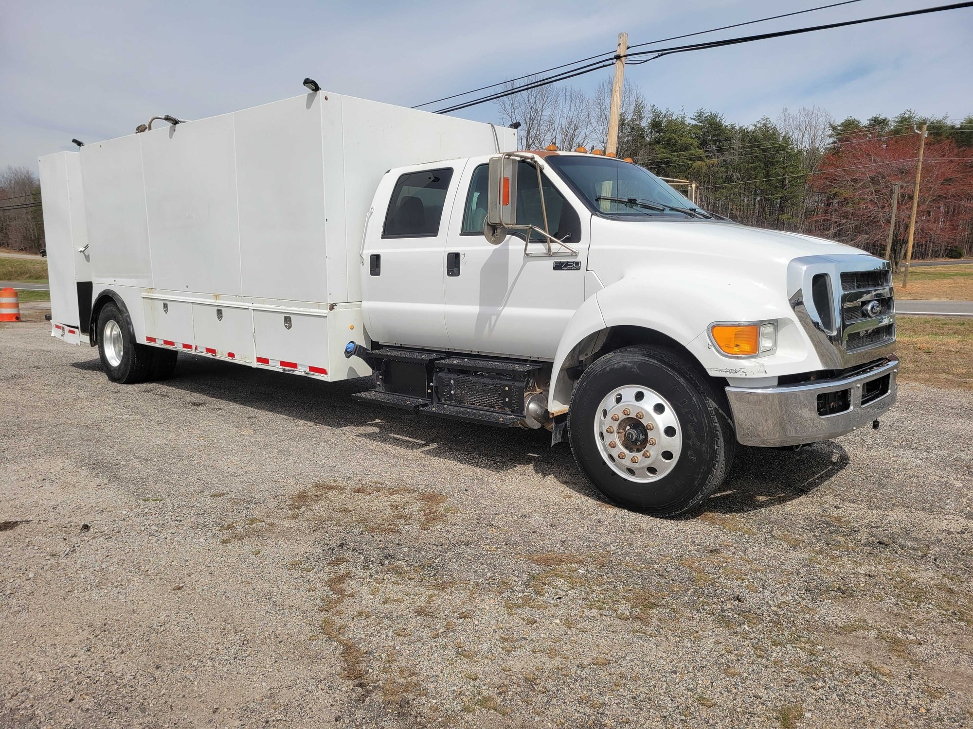 2013 Ford F650 Fuel & Lube (A62613)