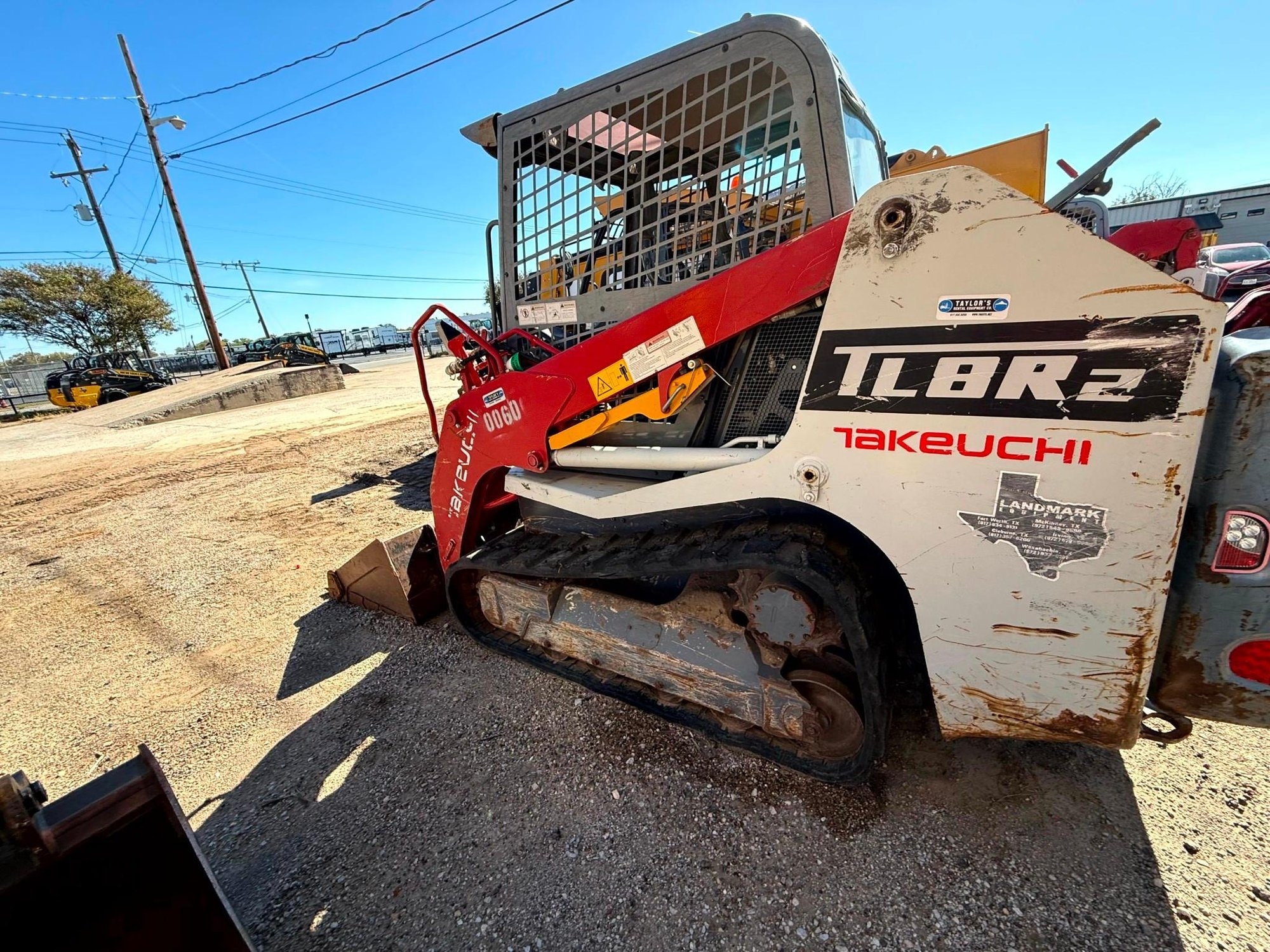 2020 Takeuchi TL8R2 Track Loader with 72in Tooth Bucket (A63689)