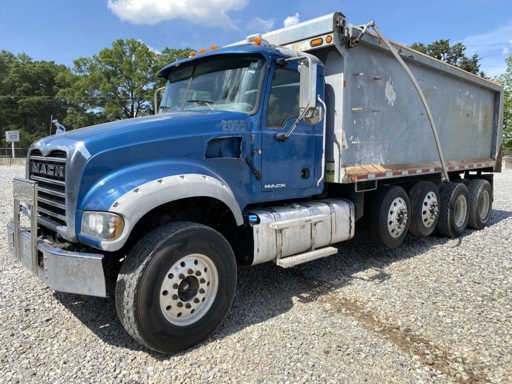 2014 MACK GU713 DUMP TRUCK (A47371)