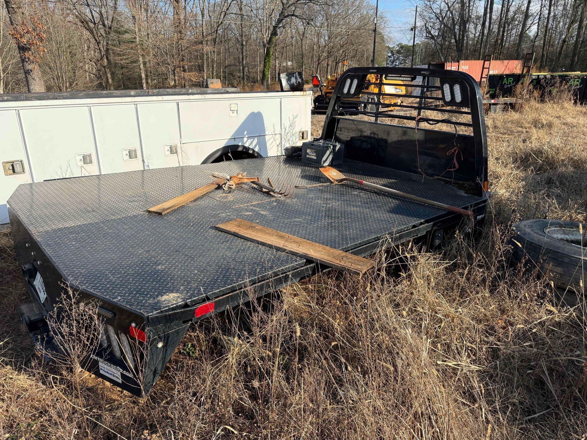 CM Flatbed with Tool Boxes (A61165)