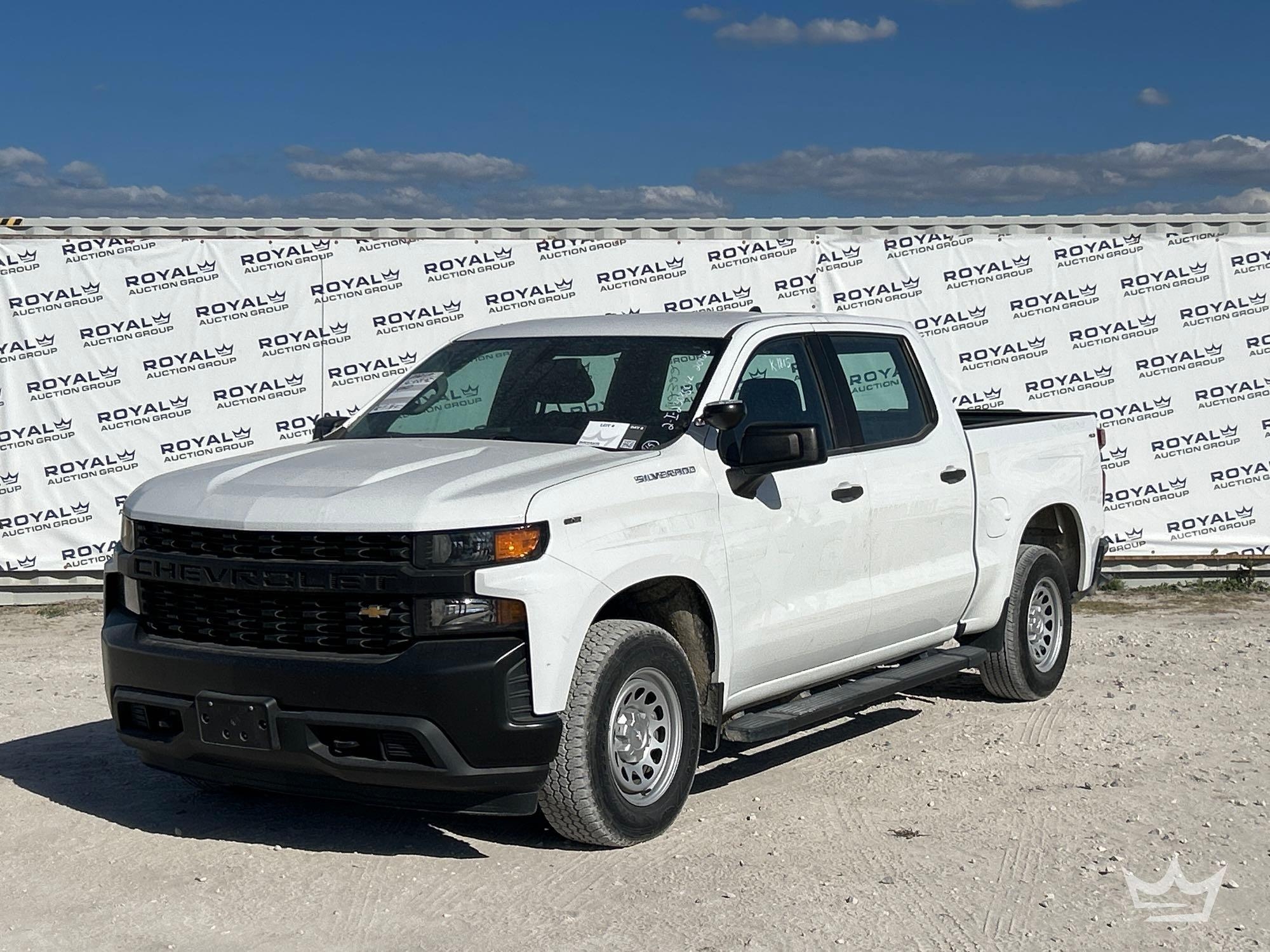 2021 Chevrolet Silverado 1500 4x4 Crew Cab Pickup Truck (A61568)