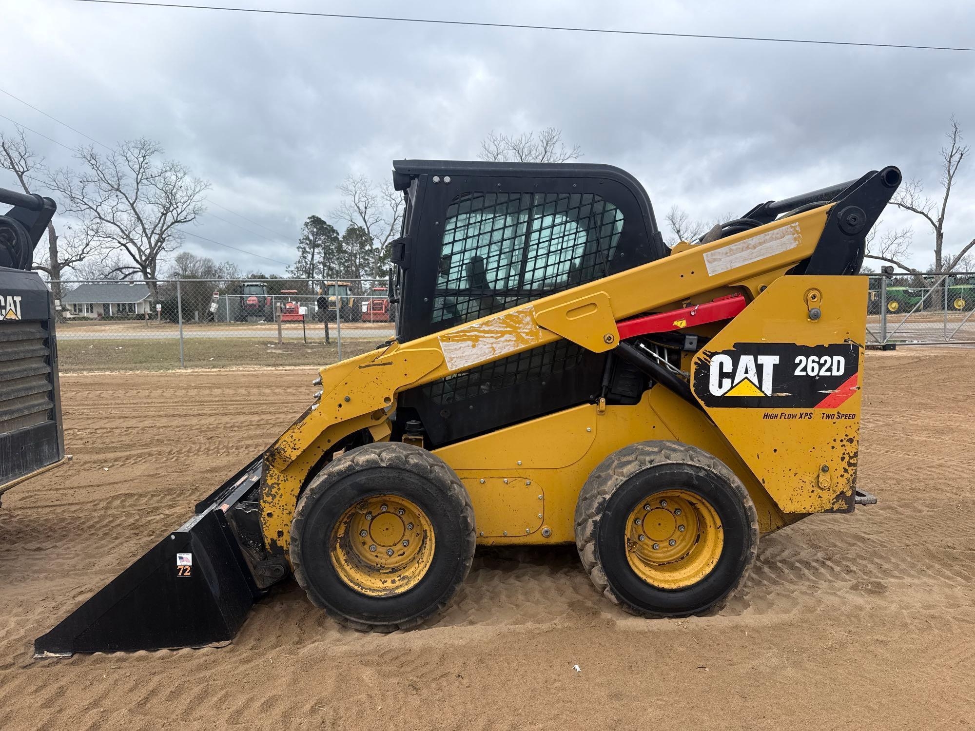 CATERPILLAR 262D SKID STEER (A60429)