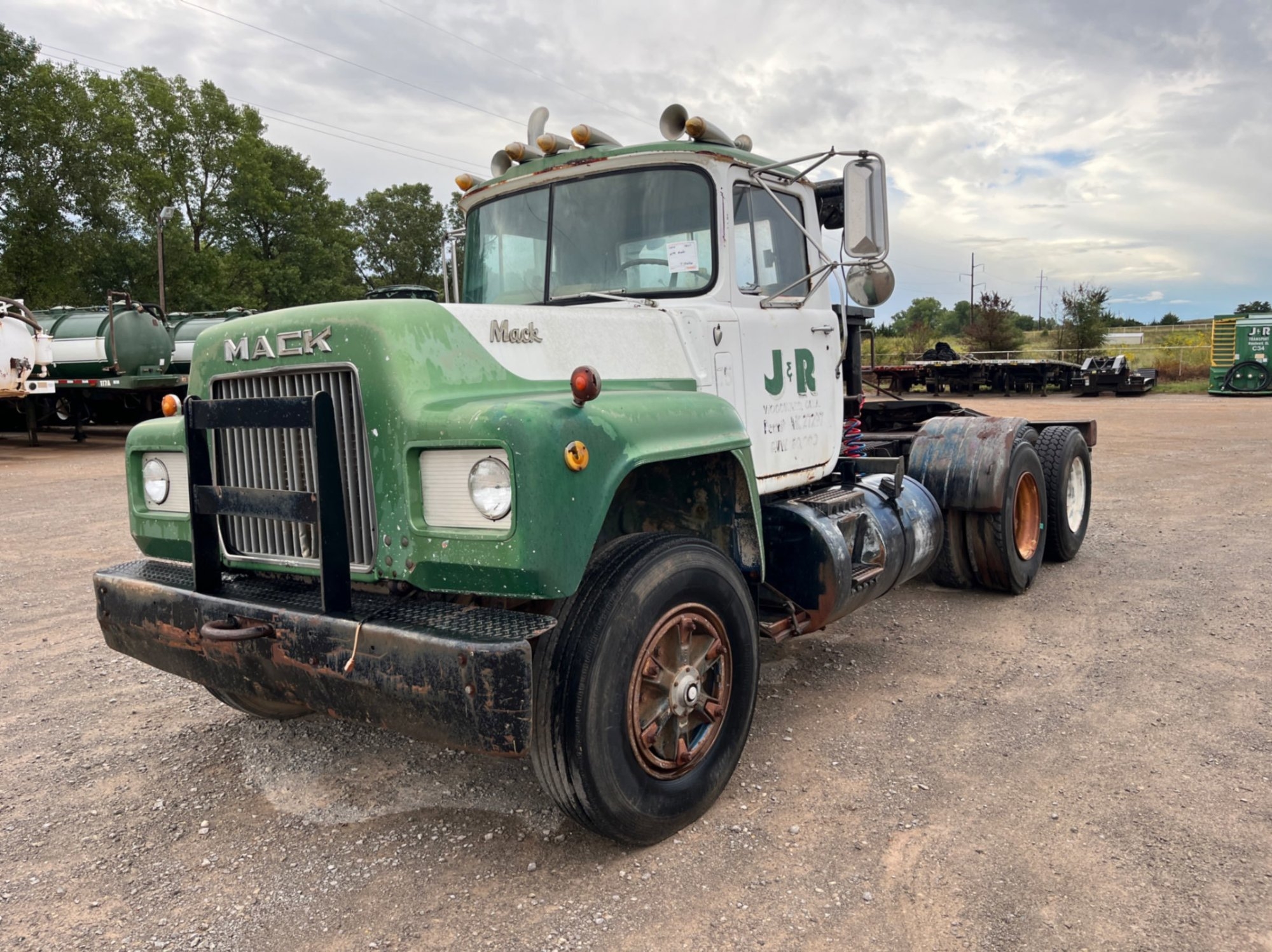 1979 MACK R MODEL WINCH TRUCK (A53843)